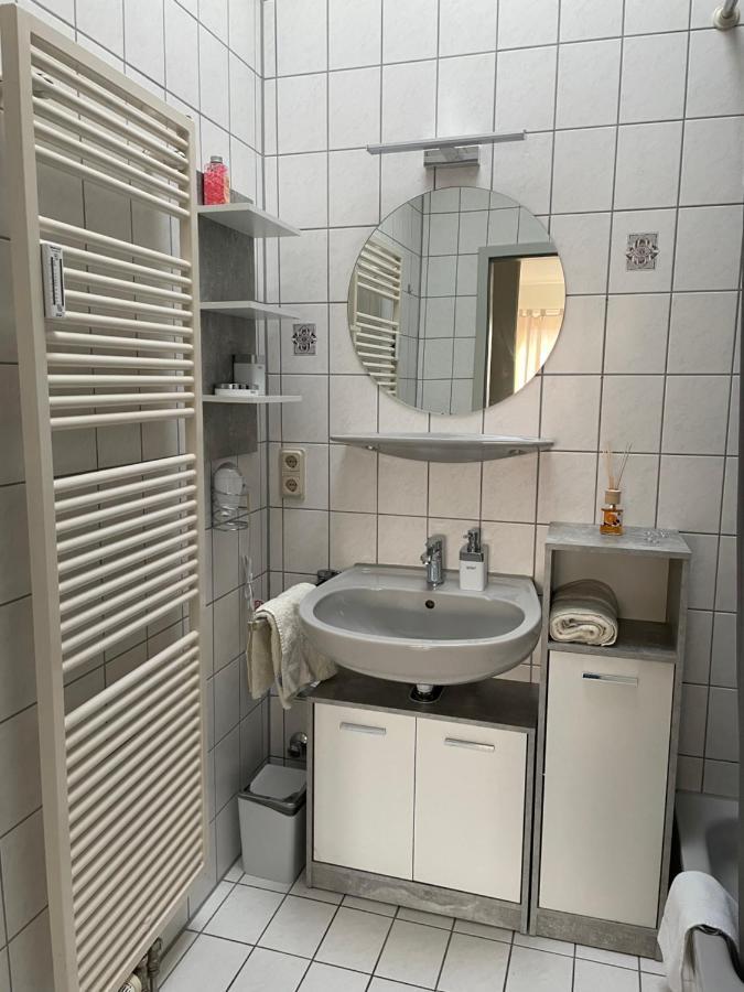 Apartment E&b *